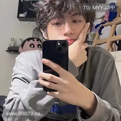 劳真杨